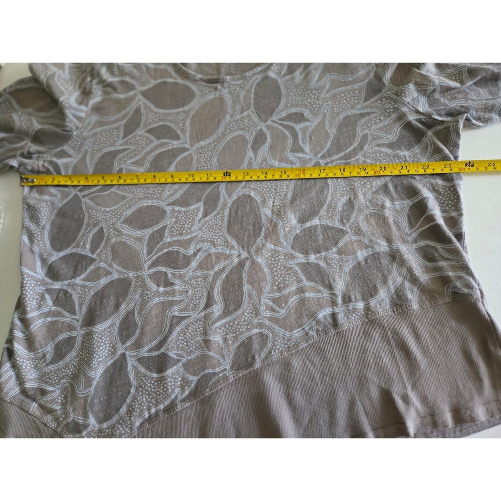 Sun Moda California Womens XL Top Taupe Cotton Leaf Print Asymmetrical Sharkbite - Picture 6 of 8